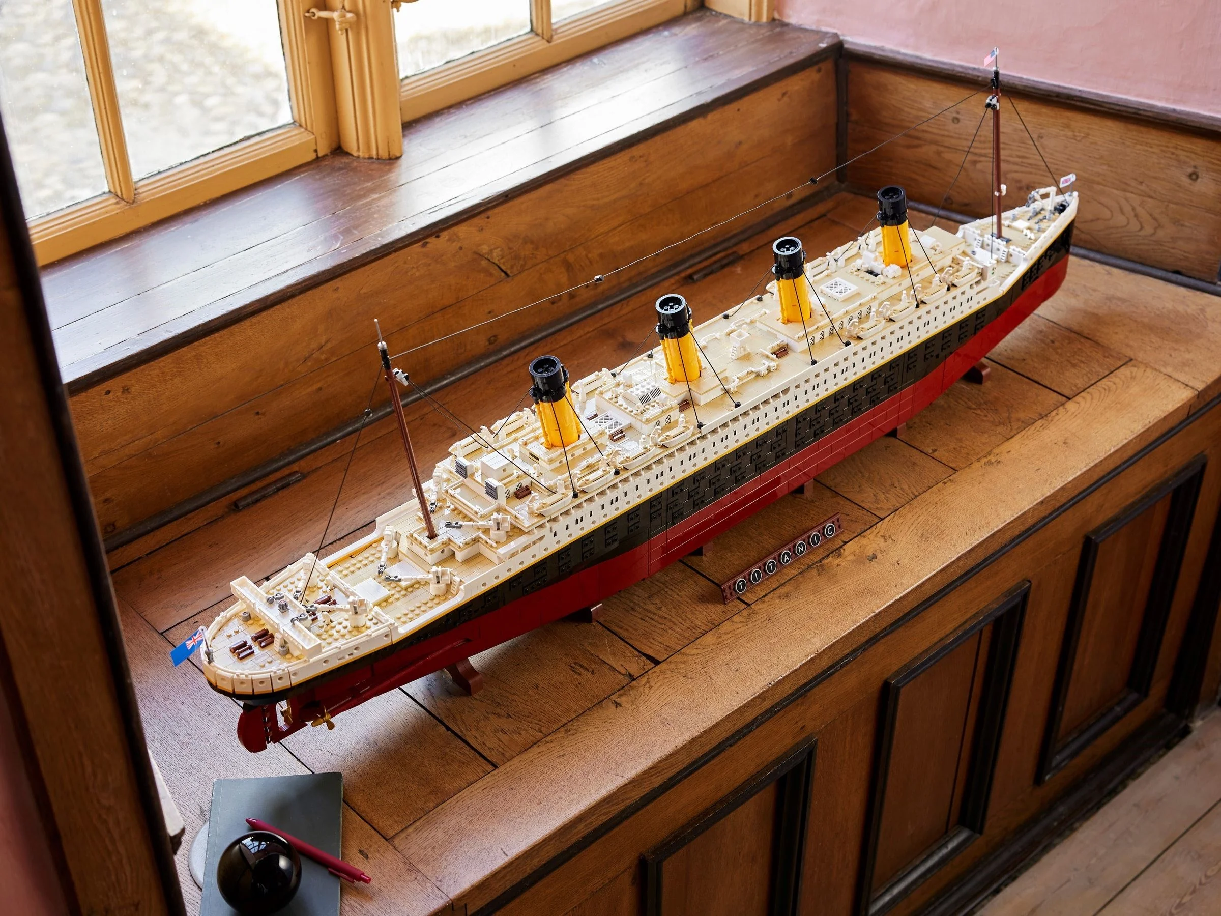 Lego Titanic - Thumbnail 3