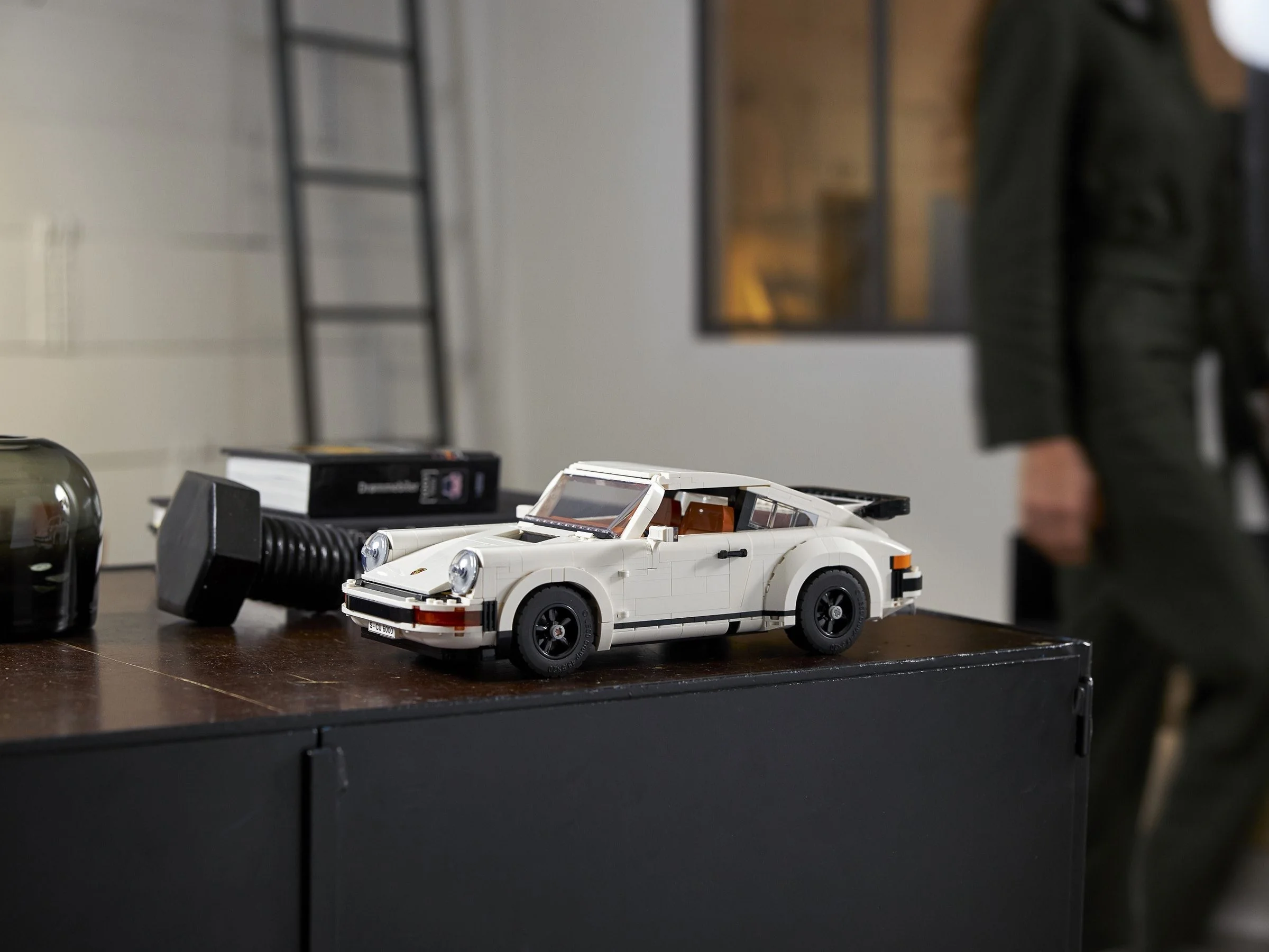 Porsche 911 - Thumbnail 6