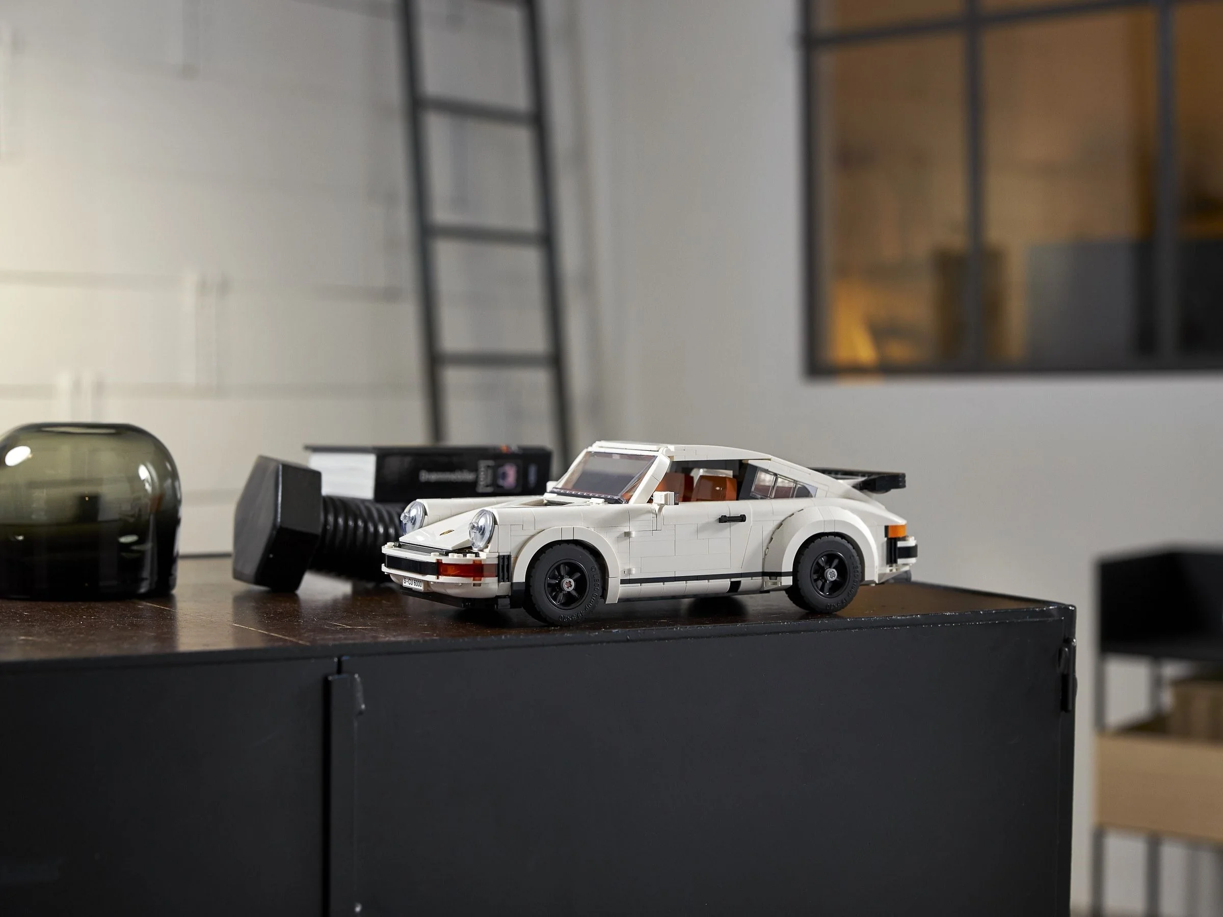 Porsche 911 - Thumbnail 16