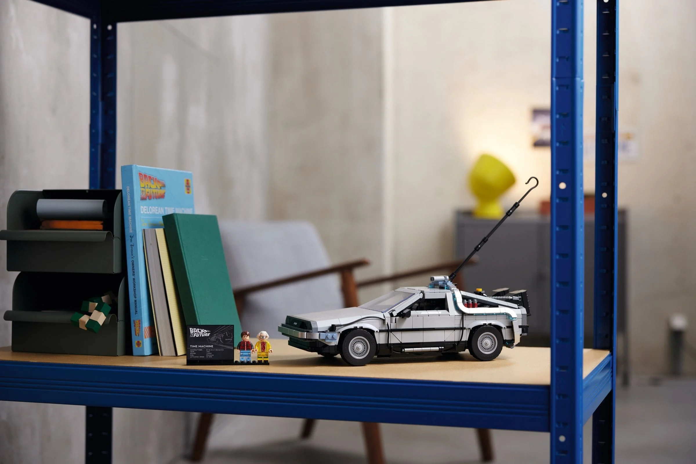 Die Zeitmaschine aus Zurück in die Zukunft - Thumbnail 2