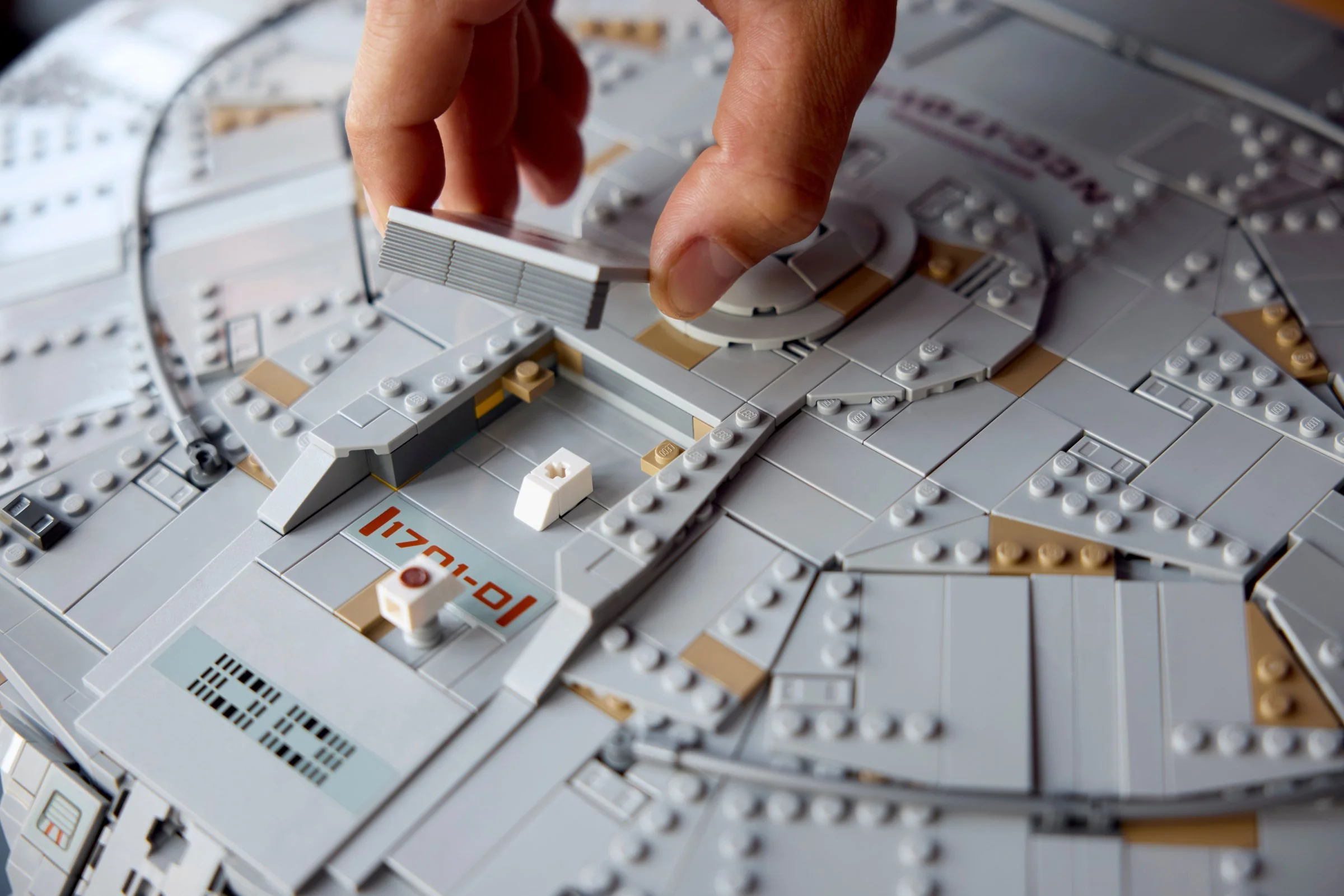 Star Trek: U.S.S. Enterprise NCC-1701-D™ - Thumbnail 17