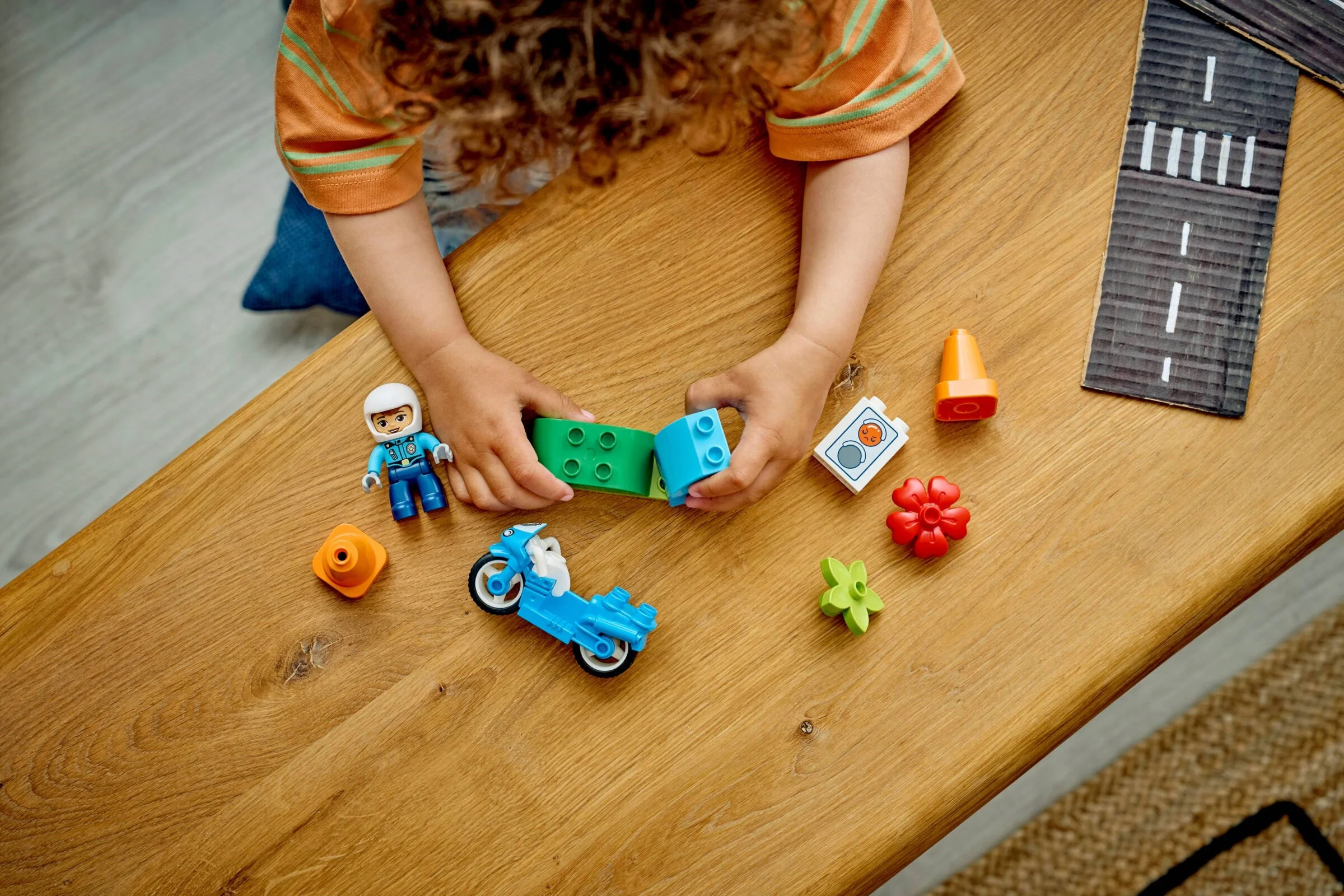 Blaues Polizeimotorrad - Thumbnail 5