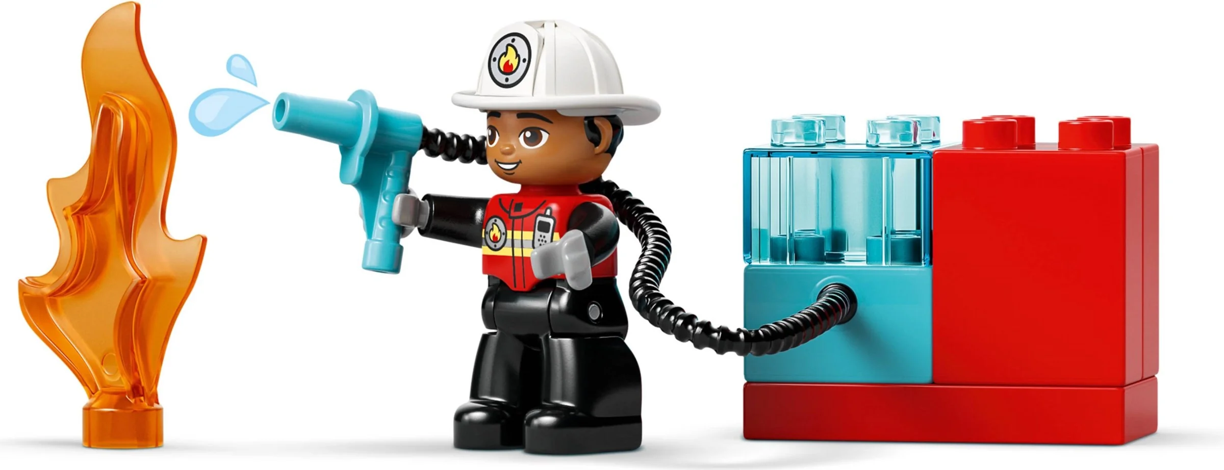 Löschauto mit Schlauch und Feuerwehrmann - Thumbnail 3