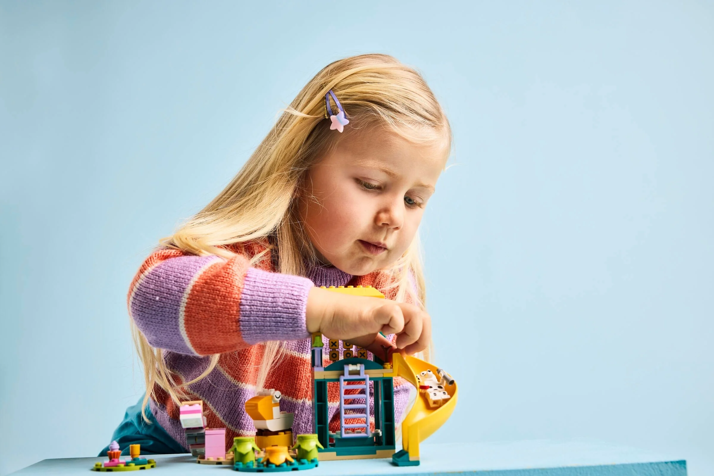 Bluey und Chloe auf dem Spielplatz - Thumbnail 6