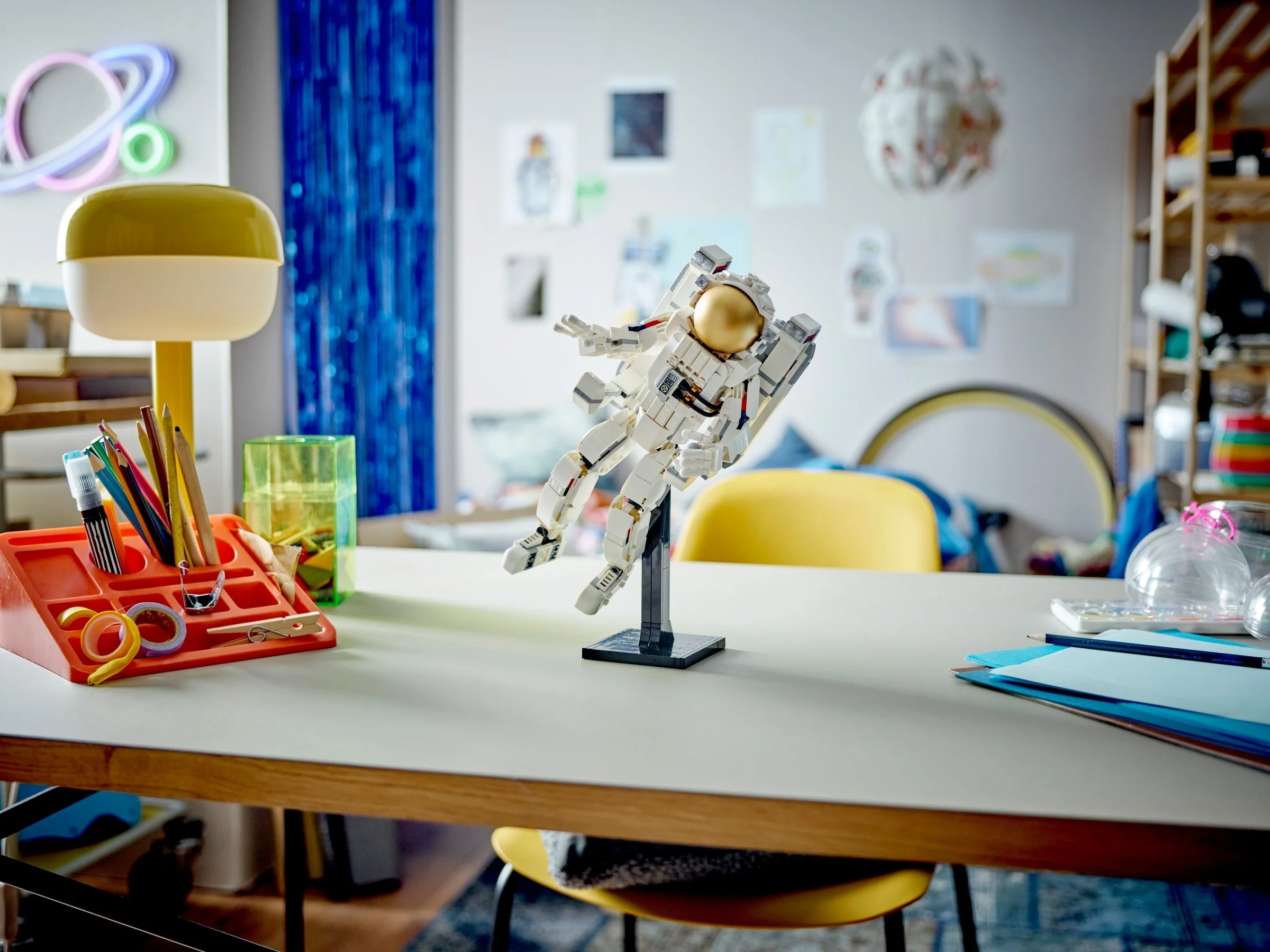 Space Astronaut - Thumbnail 4