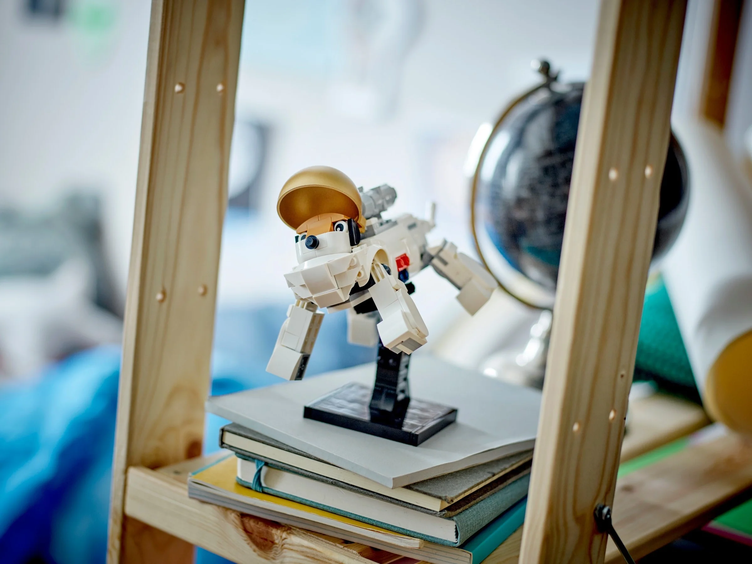 Space Astronaut - Thumbnail 6