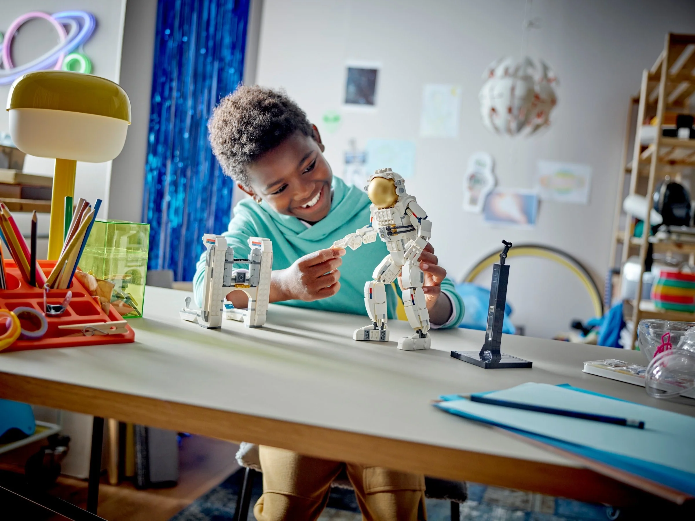 Space Astronaut - Thumbnail 9