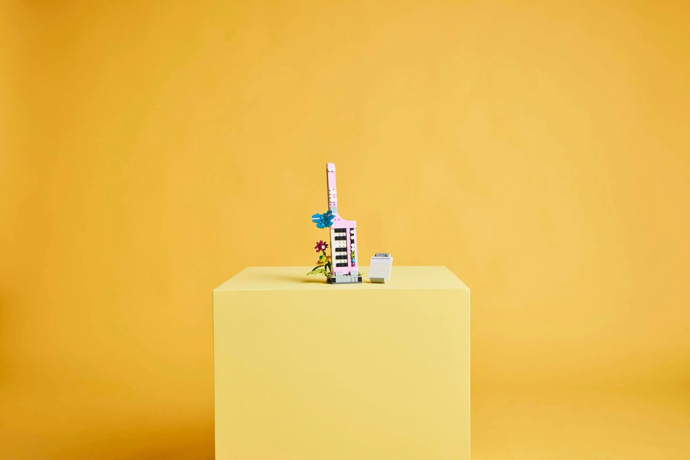 Schreibmaschine mit Blumen - Thumbnail 9