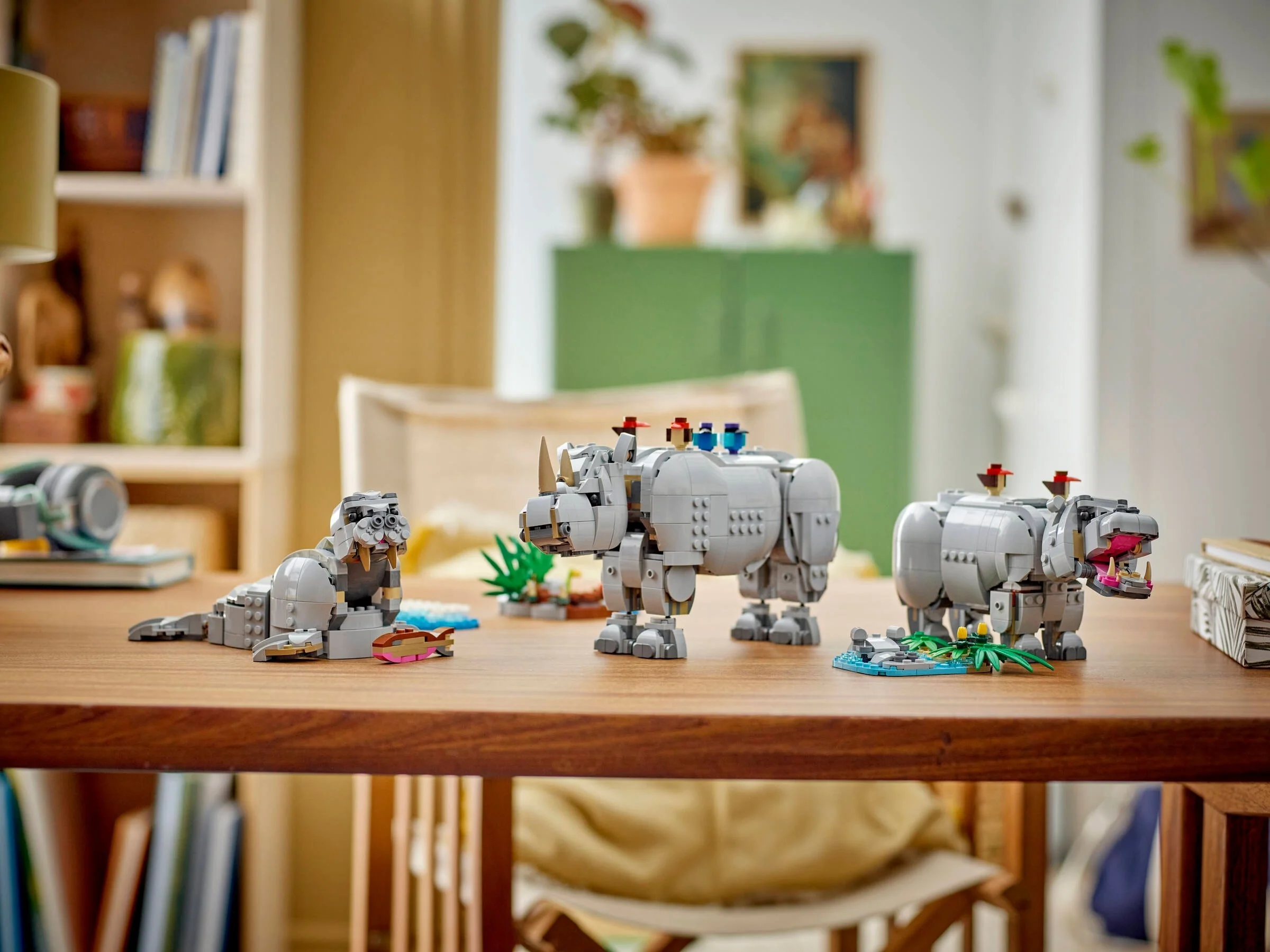 Wilde Tiere: Prächtiges Nashorn mit Vögeln - Thumbnail 10