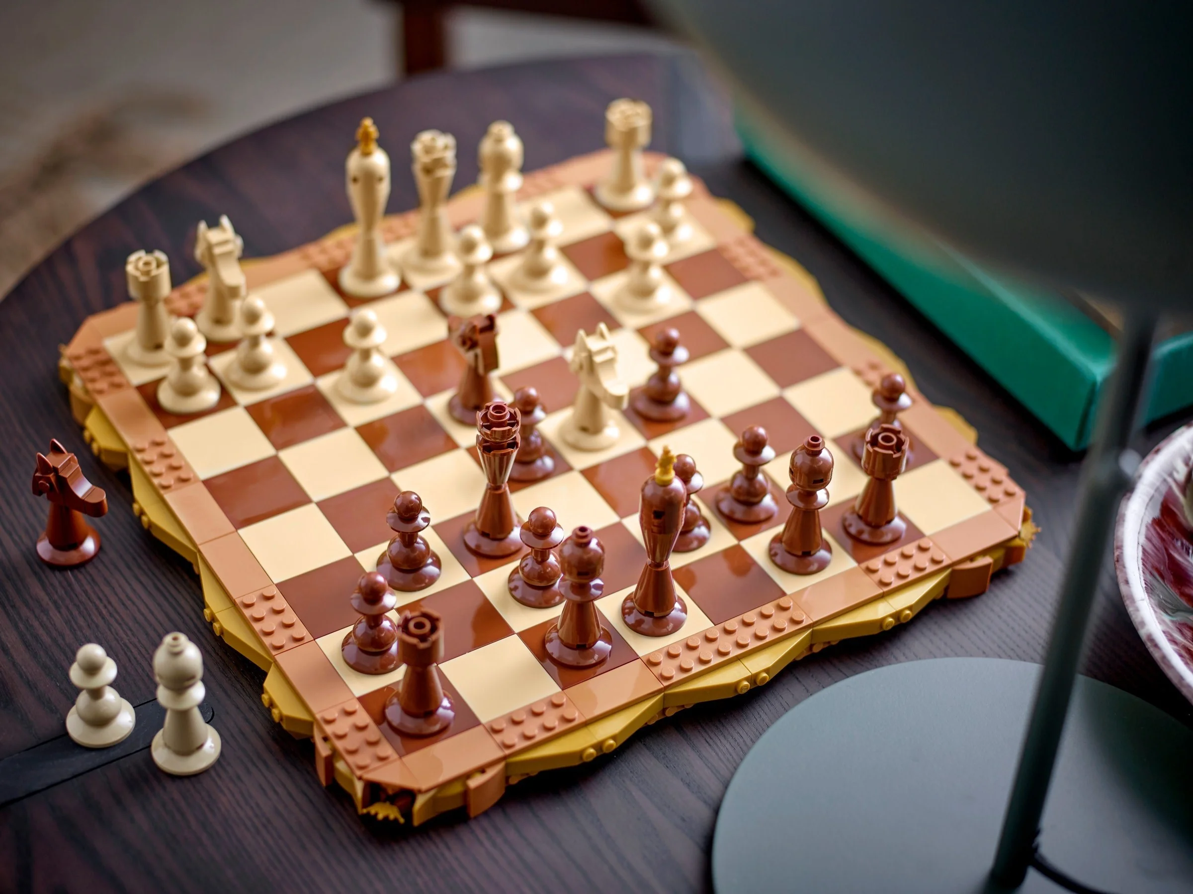 Traditional Chess Set - Thumbnail 4