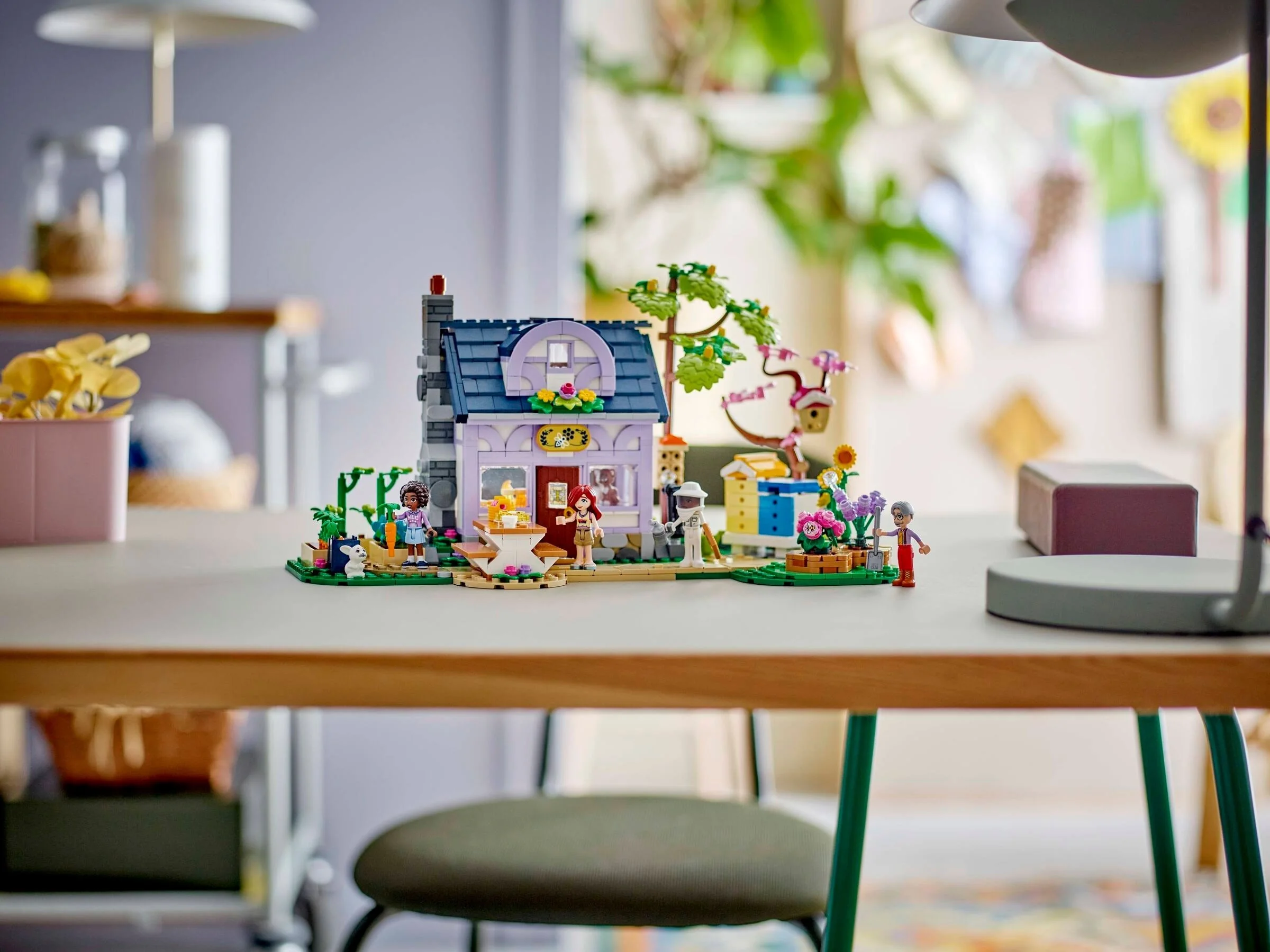 Haus und Blumengarten der Imker - Thumbnail 4