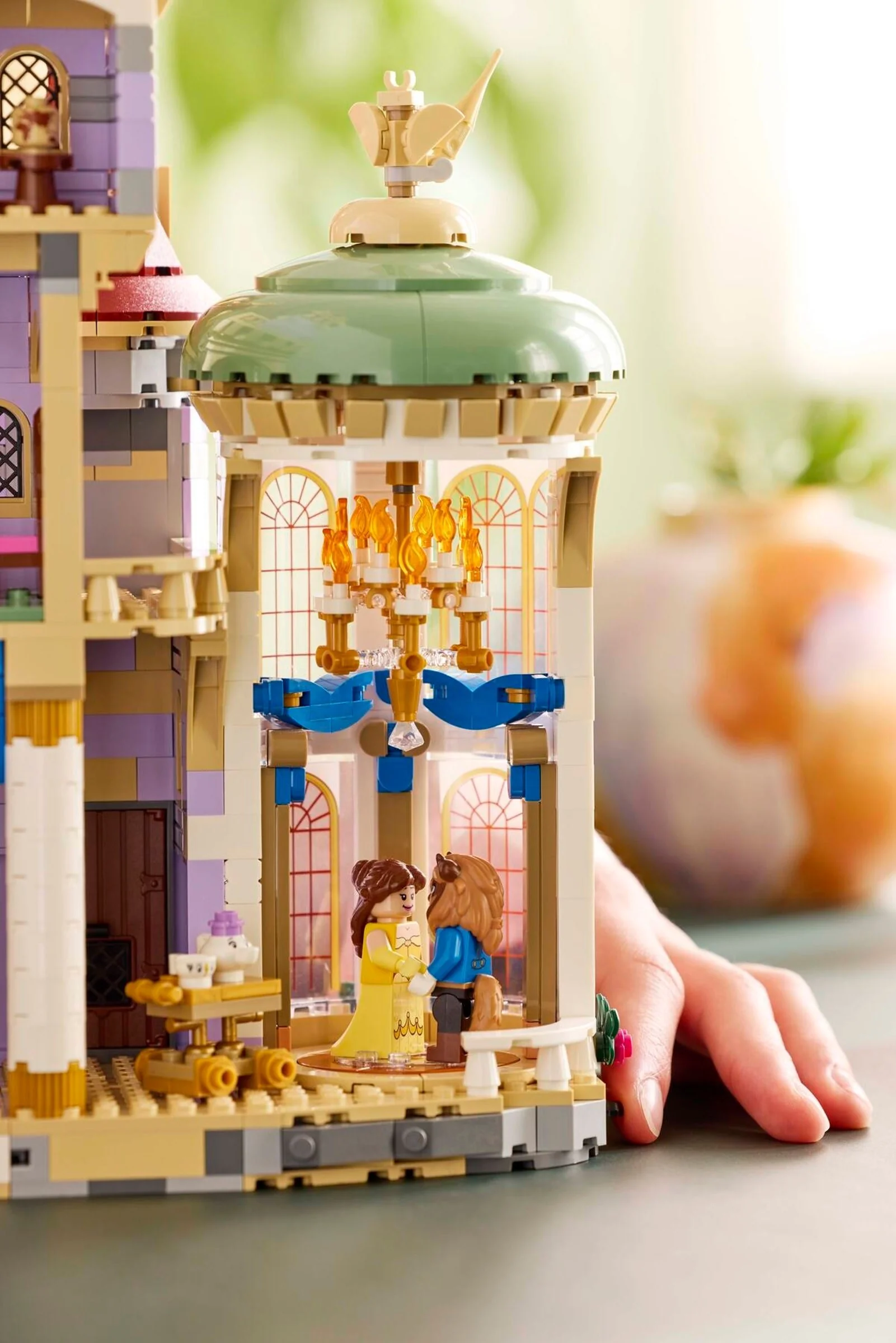 Das Schloss aus „Die Schöne und das Biest“ - Thumbnail 6