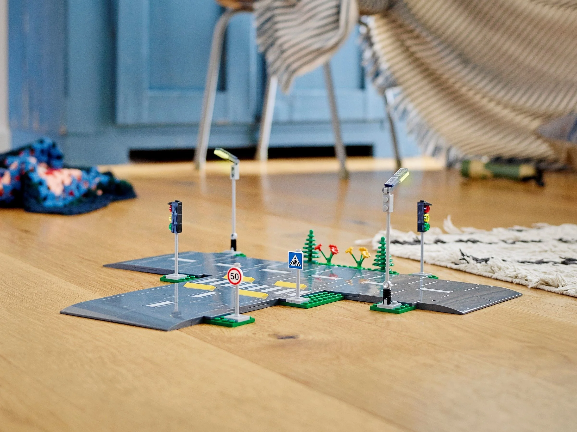 Straßenkreuzung mit Ampeln - Thumbnail 3