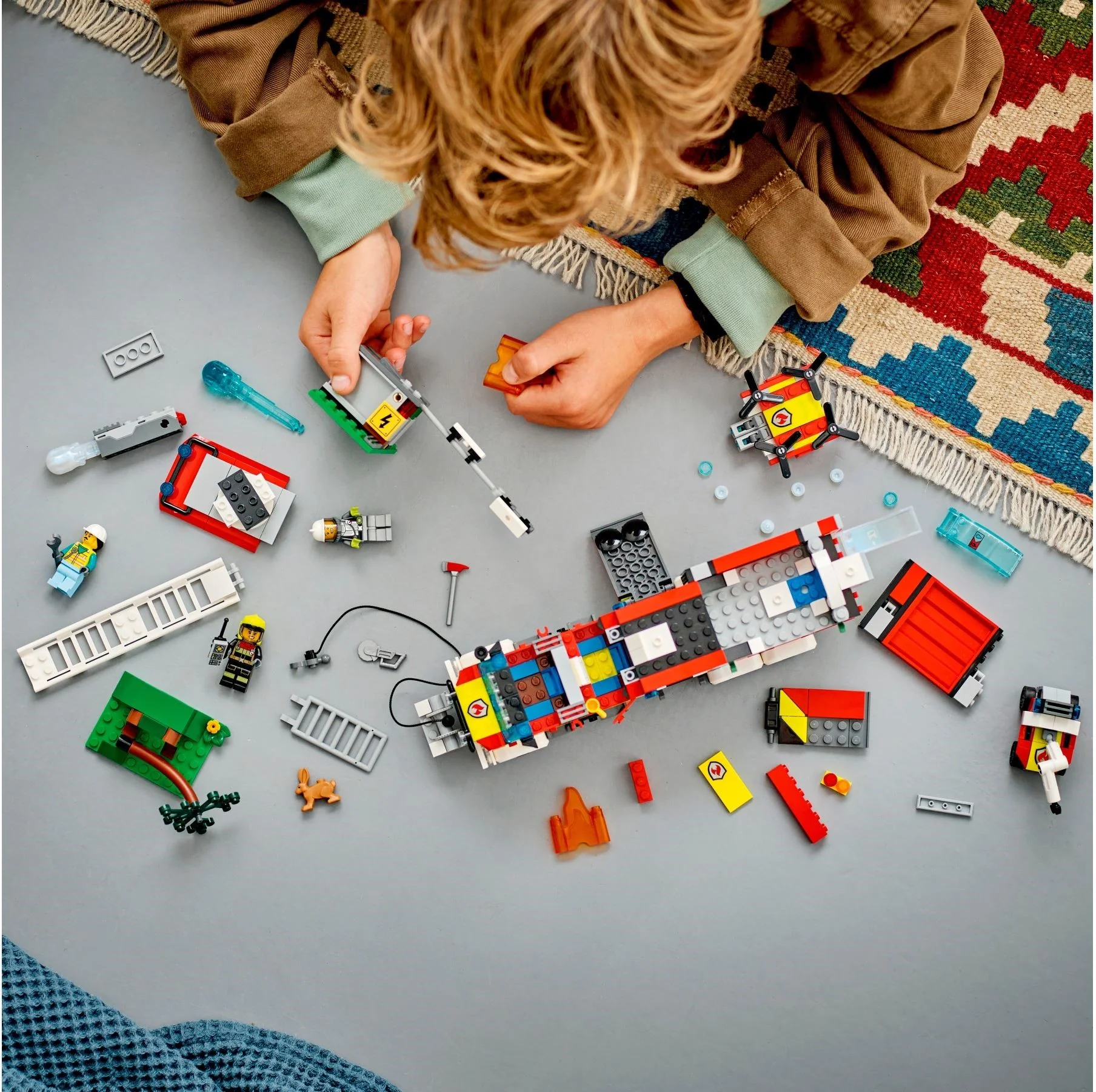 Einsatzleitwagen der Feuerwehr - Thumbnail 7