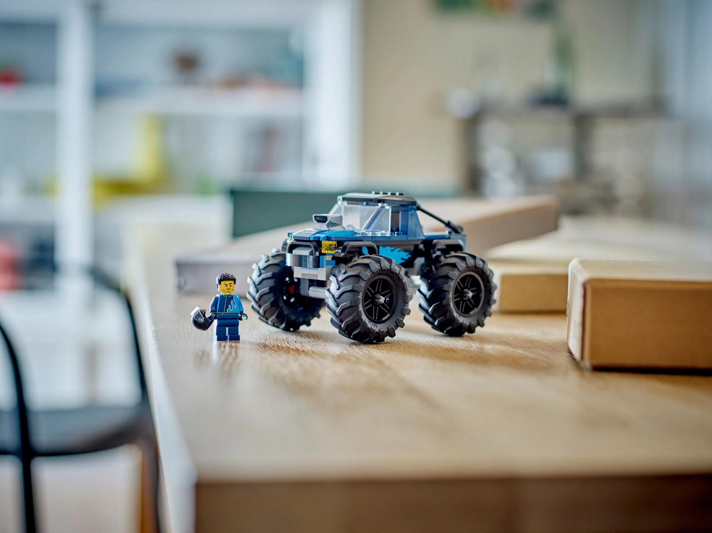 Blauer Monstertruck - Thumbnail 5