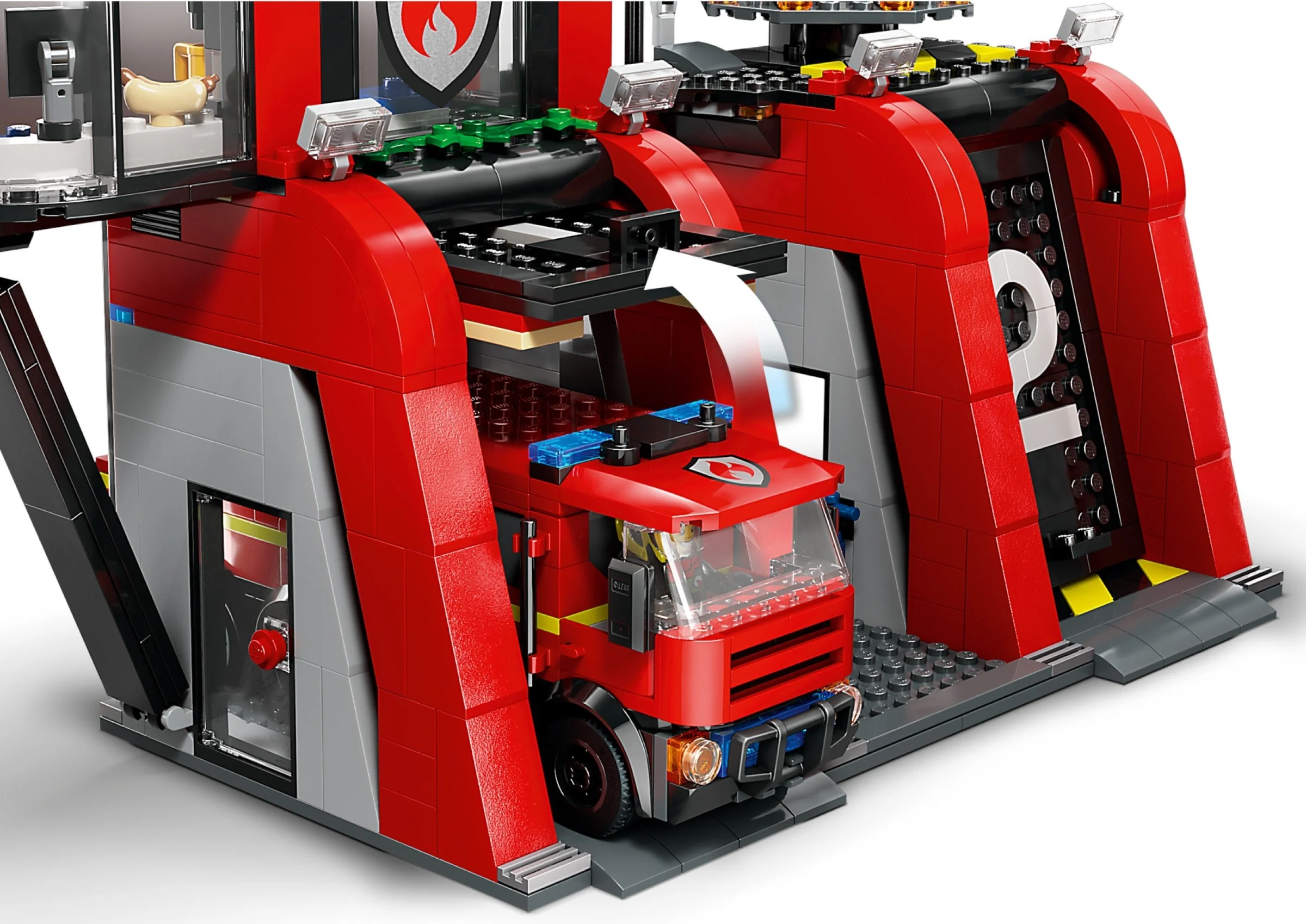 Fire Station With Fire Truck - Thumbnail 9
