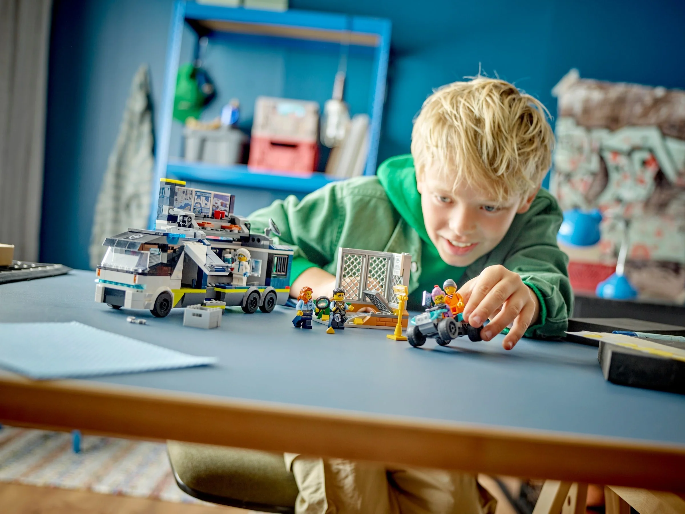 Polizeitruck mit Labor - Thumbnail 4