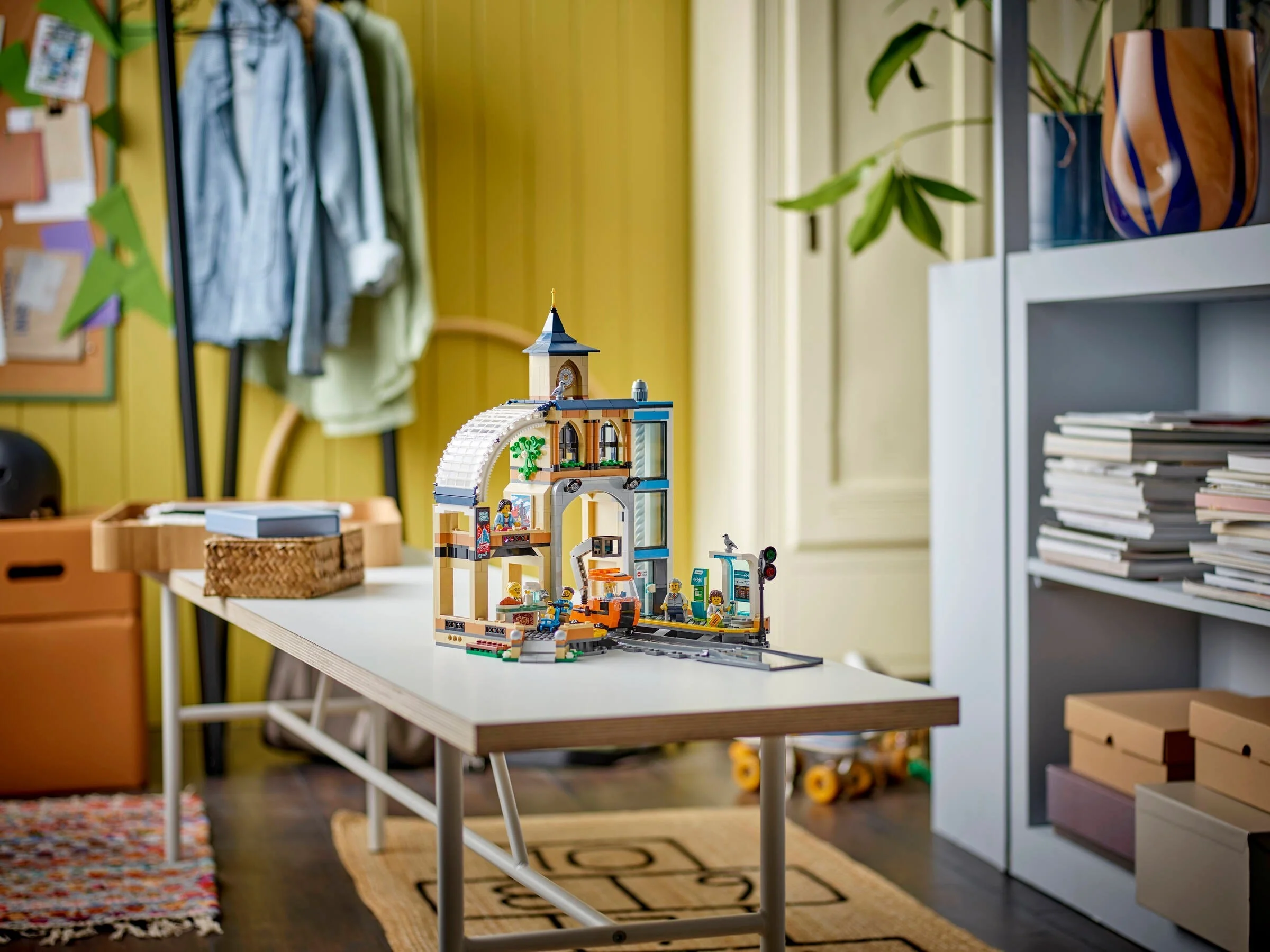 Central Train Station - Thumbnail 8