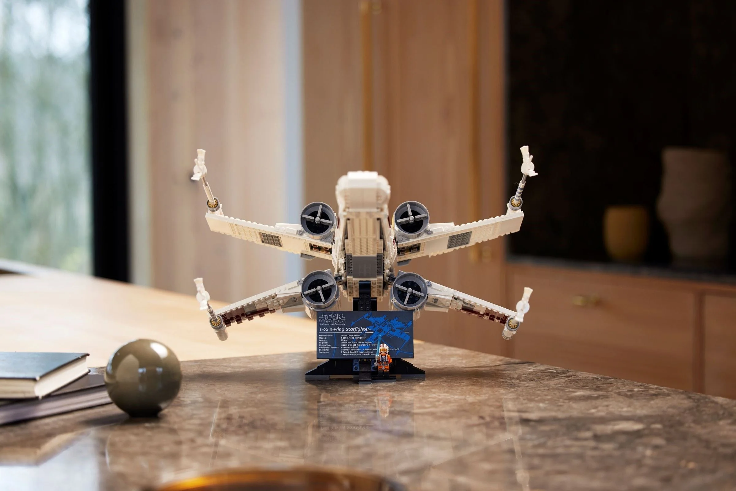 X Wing Starfighter - Thumbnail 2