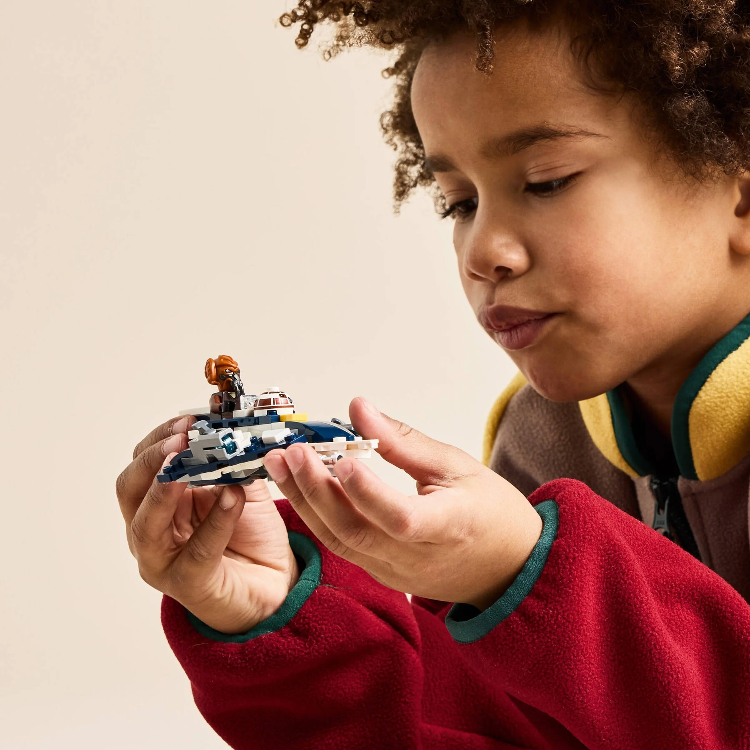 Plo Koons Jedi Starfighter™ Microfighter - Thumbnail 8