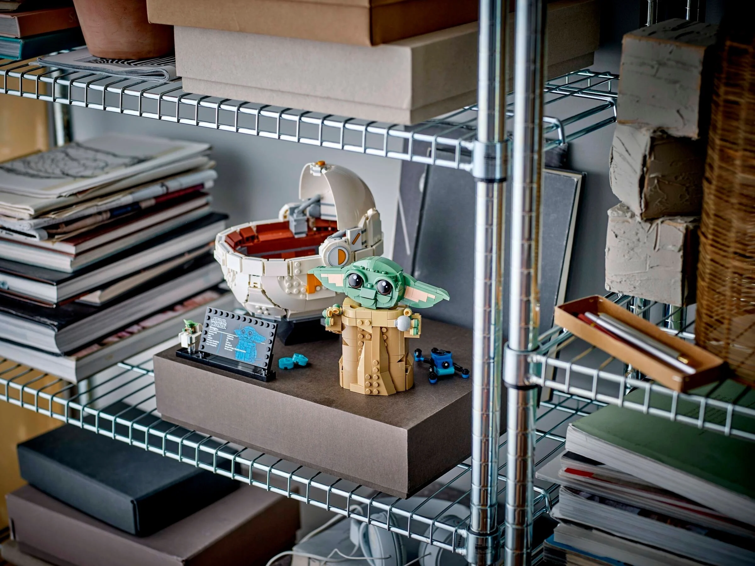 Grogu™ in seiner Repulsorwiege - Thumbnail 6