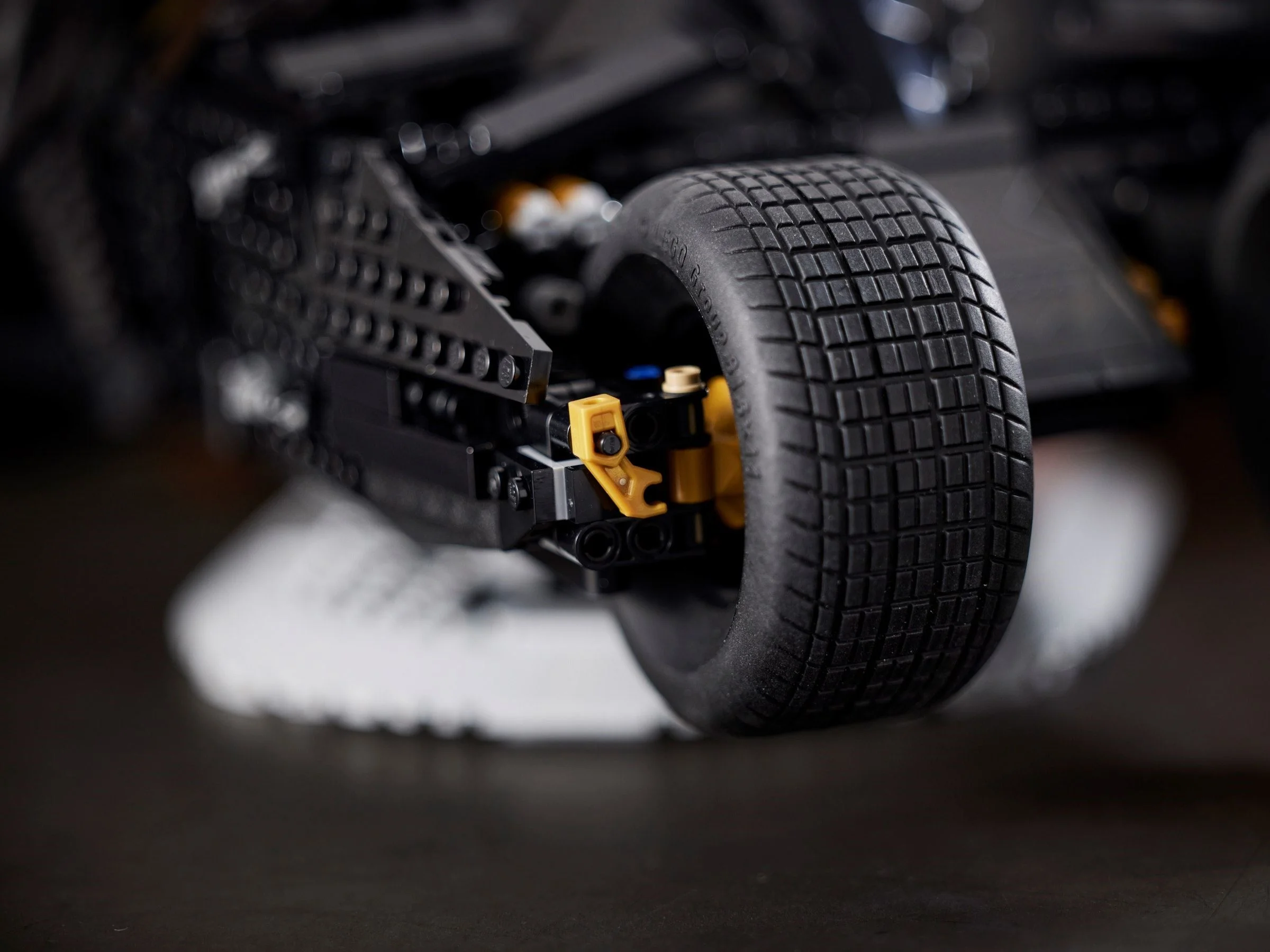 Batmobile Tumbler - Thumbnail 20