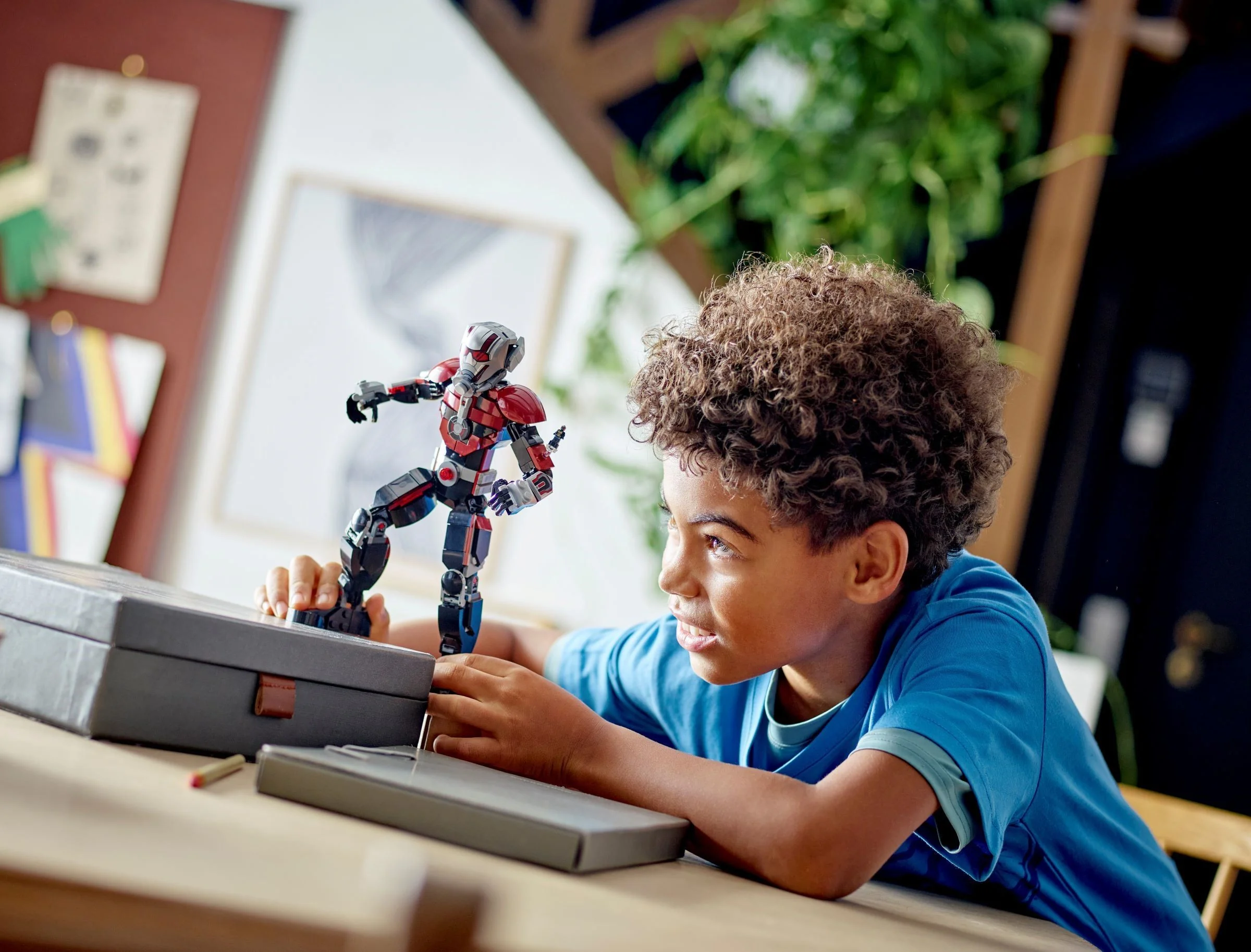 Ant-Man Construction Figure - Thumbnail 6