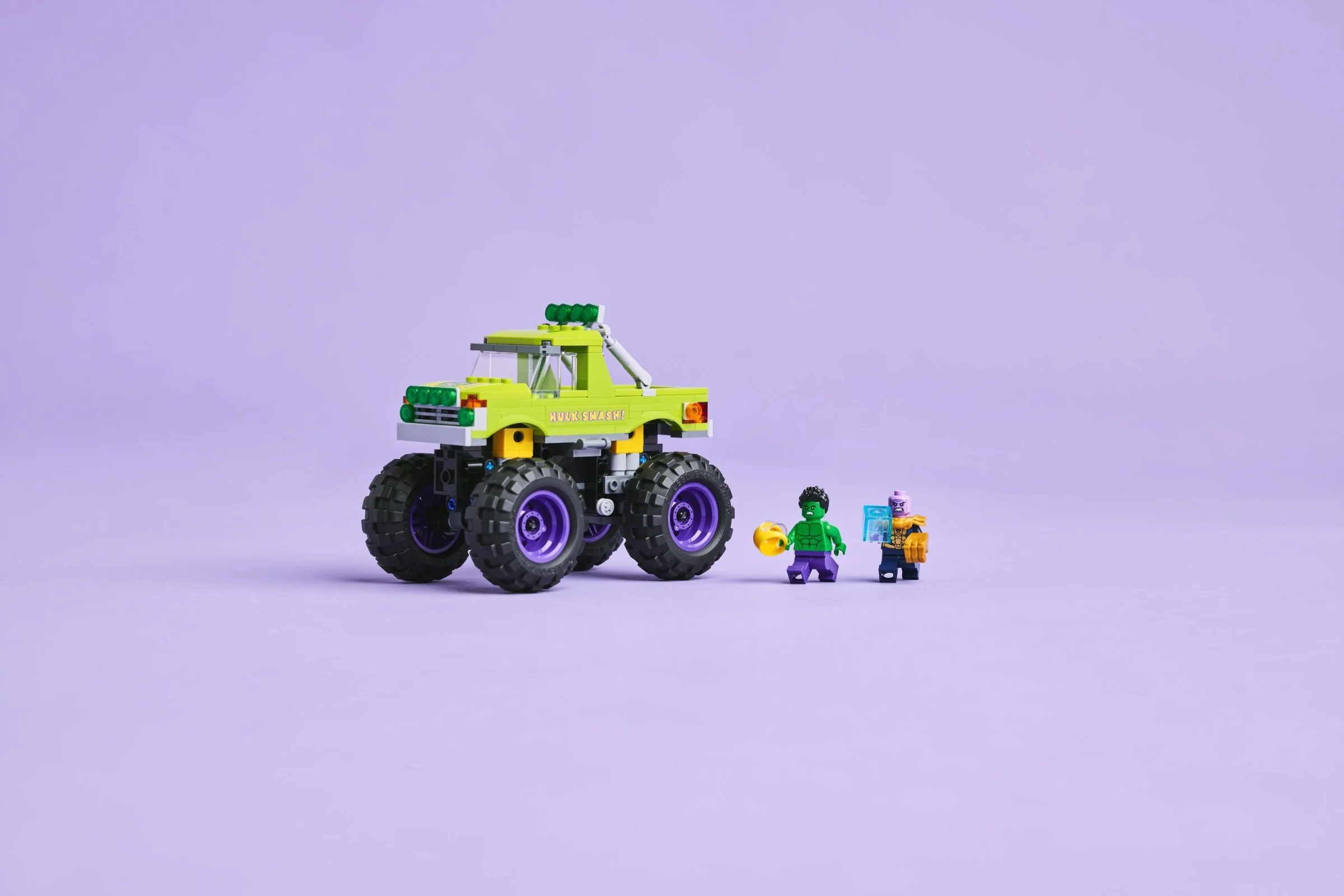 Hulk-Truck vs. Thanos - Thumbnail 9