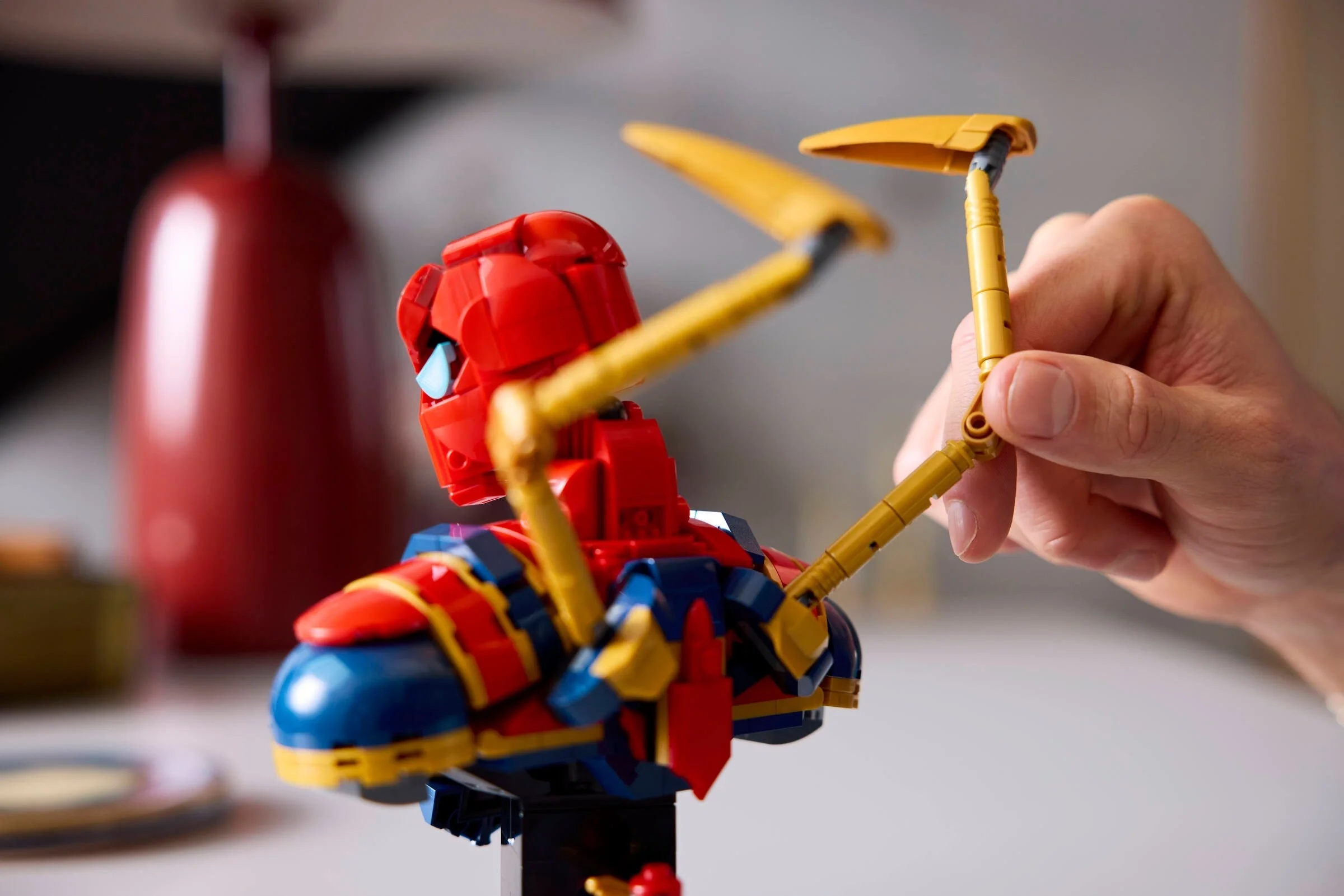 Iron Spider-Man Büste - Thumbnail 9