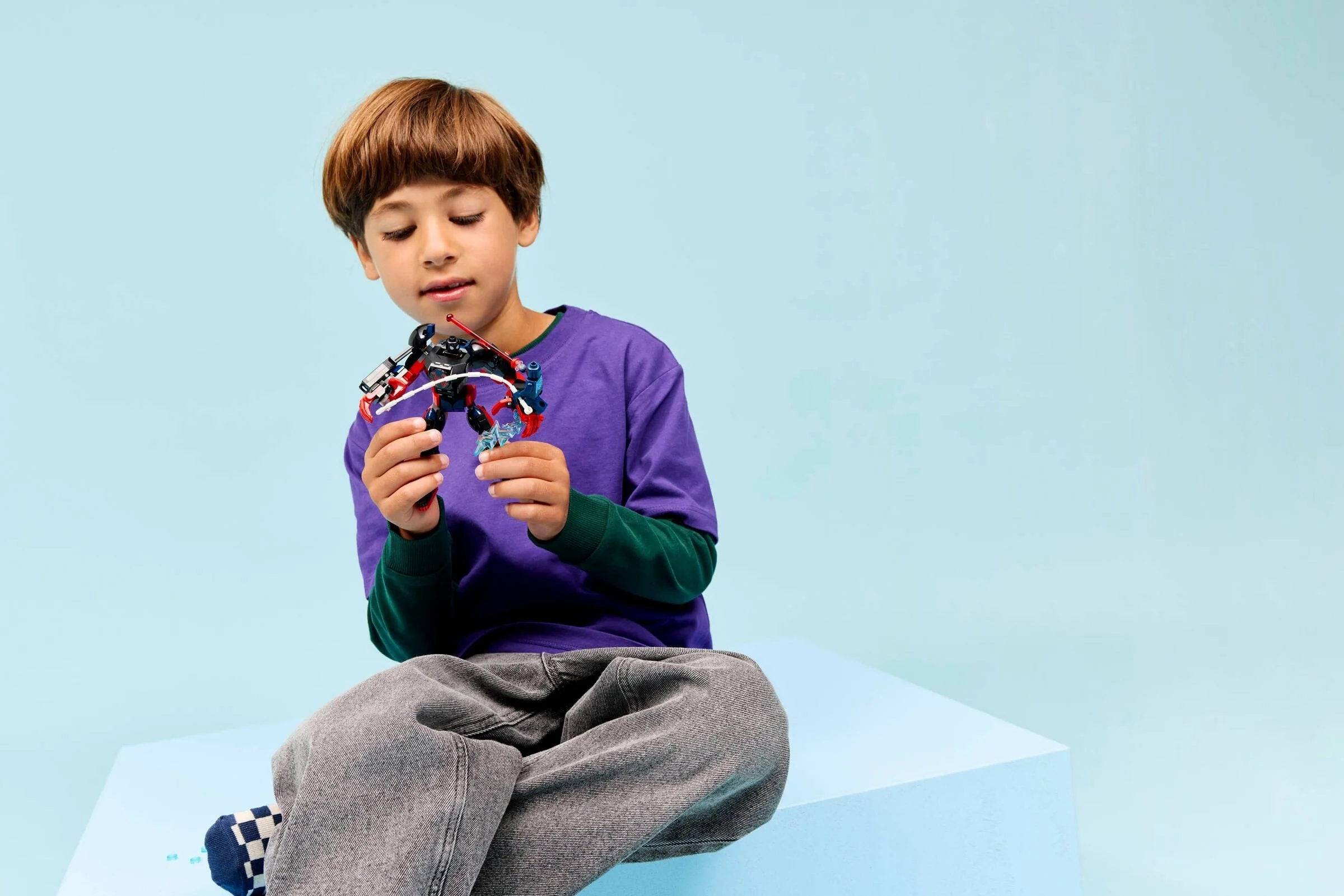 Miles Morales Mech vs. Spider-Man 2099 - Thumbnail 3