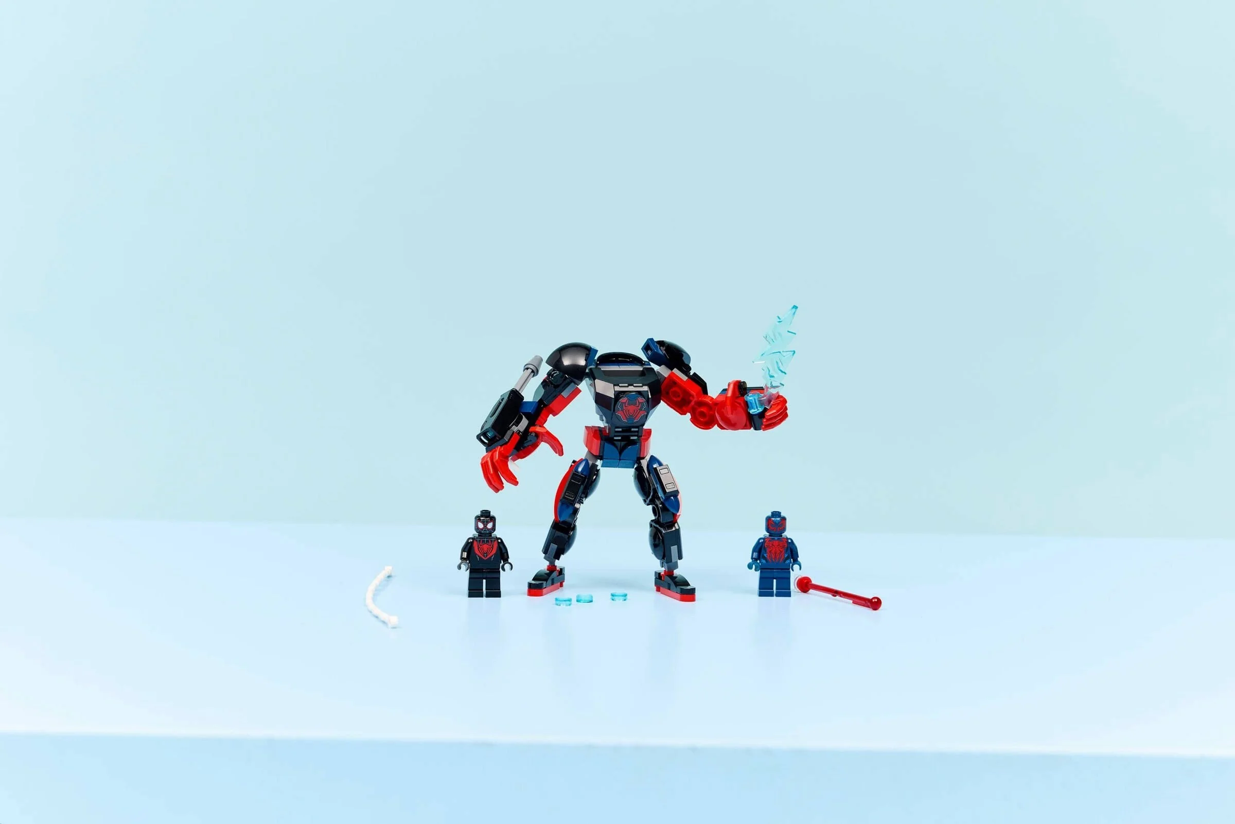 Miles Morales Mech vs. Spider-Man 2099 - Thumbnail 4