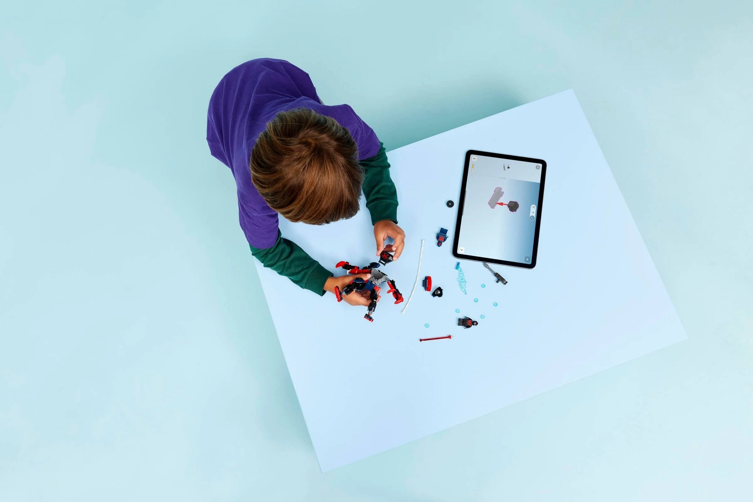 Miles Morales Mech vs. Spider-Man 2099 - Thumbnail 9