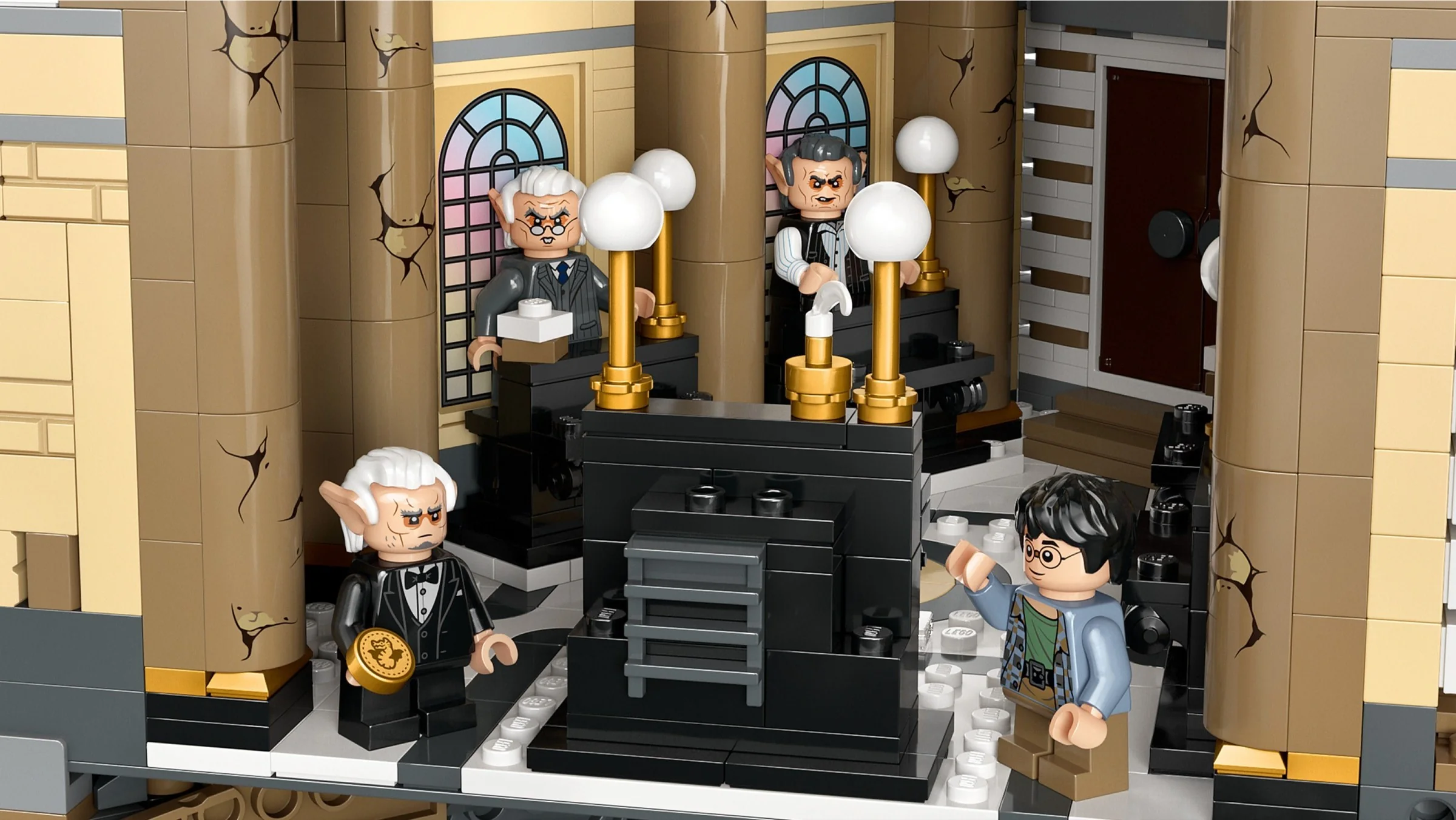 Gringotts Wizarding Bank Collectors Edition - Thumbnail 2