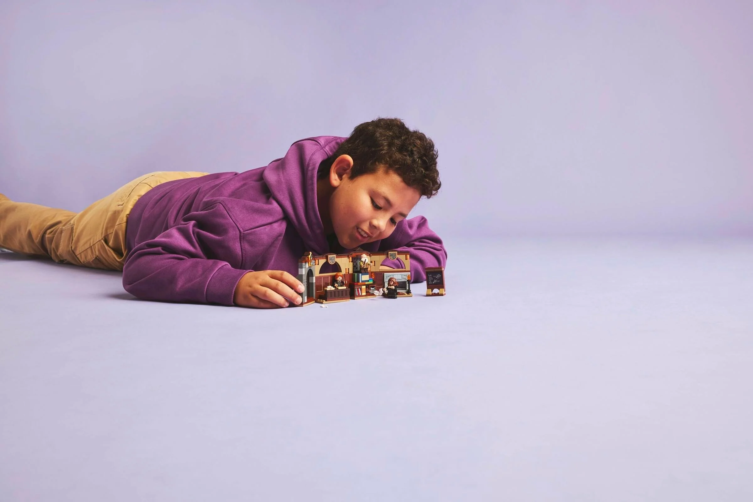 Hogwarts Castle Charms Class - Thumbnail 10