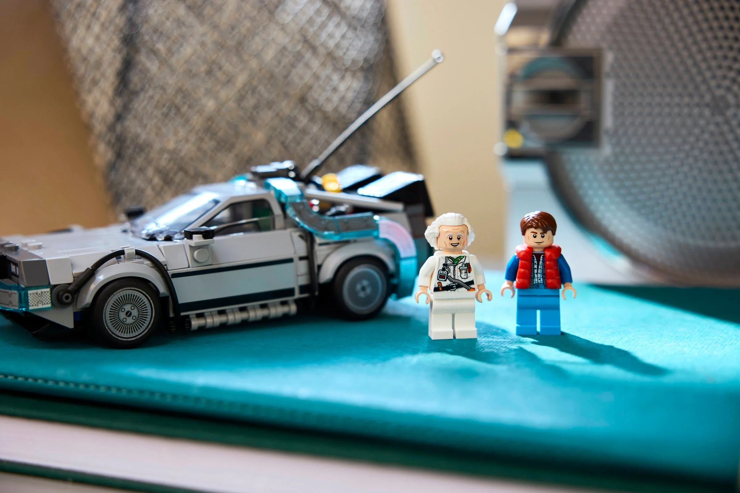 Time Machine From Back To The Future - Thumbnail 5